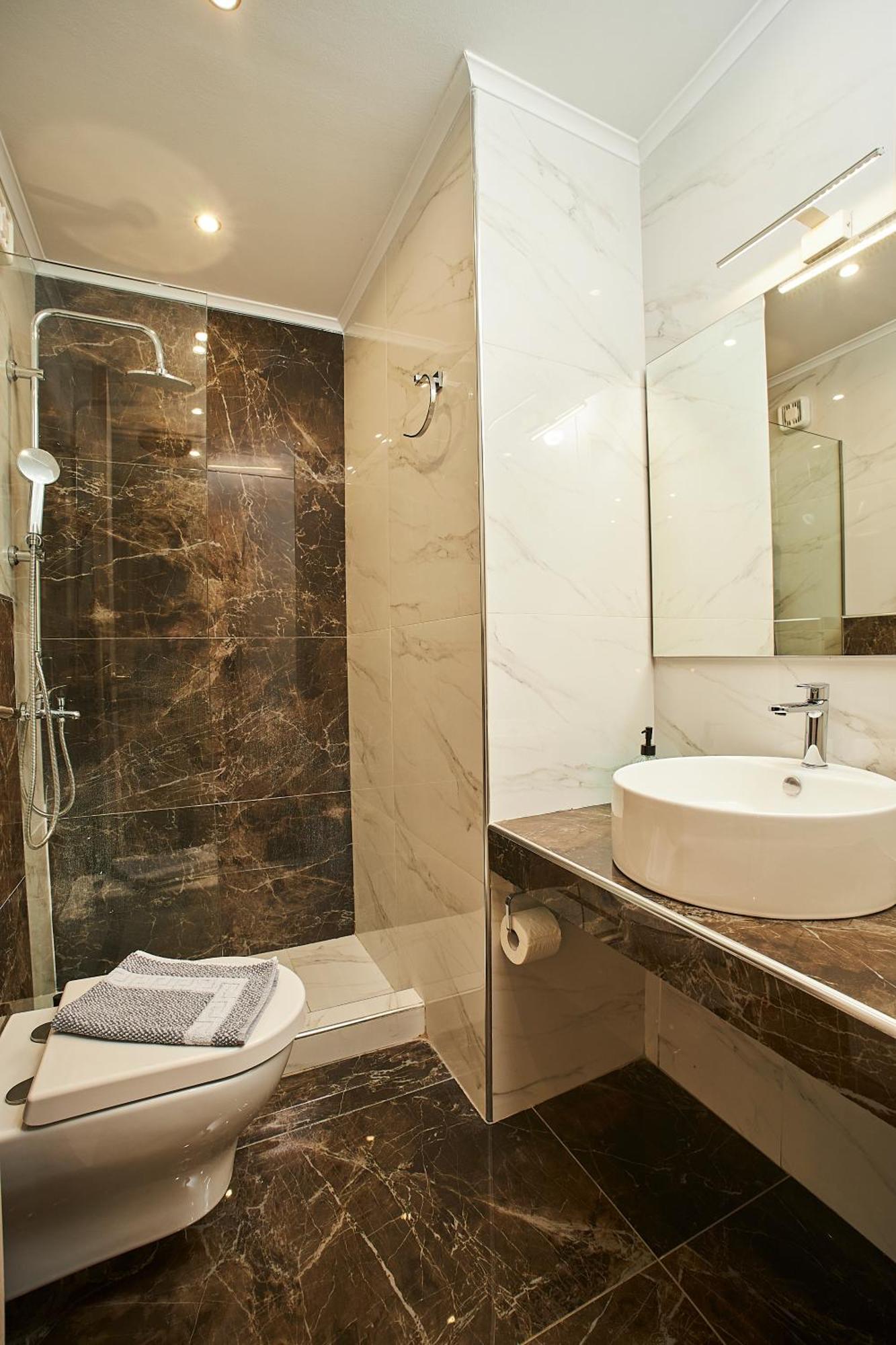 Marble Shine Apartment Near The City Center By Binobi! 테살로니키 외부 사진